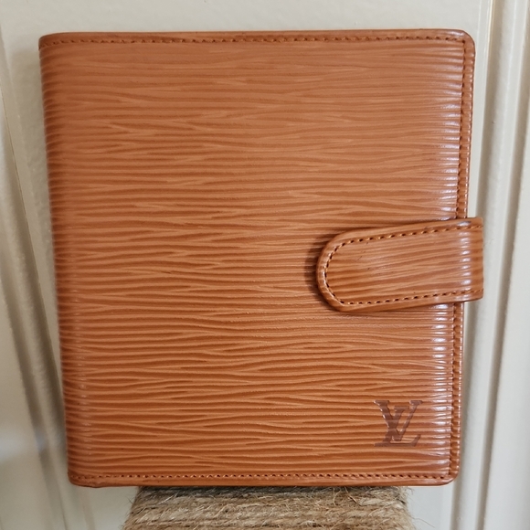 Louis Vuitton Authentic Tan Epi Leather Wallet - Picture 1 of 12